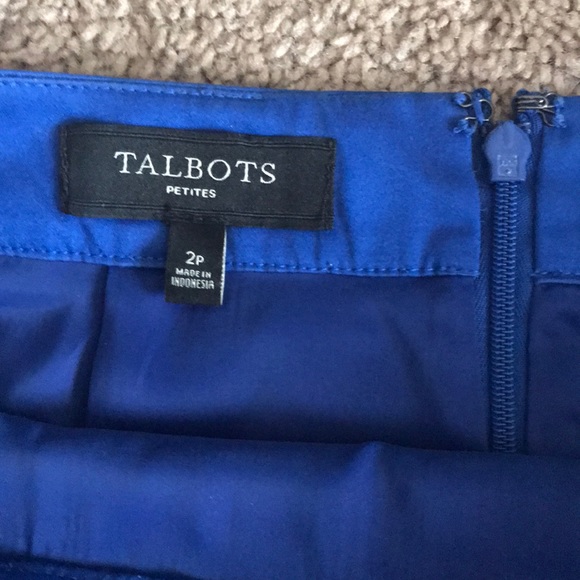 Royal blue pencil skirt with back zipper closure - Picture 2 of 6